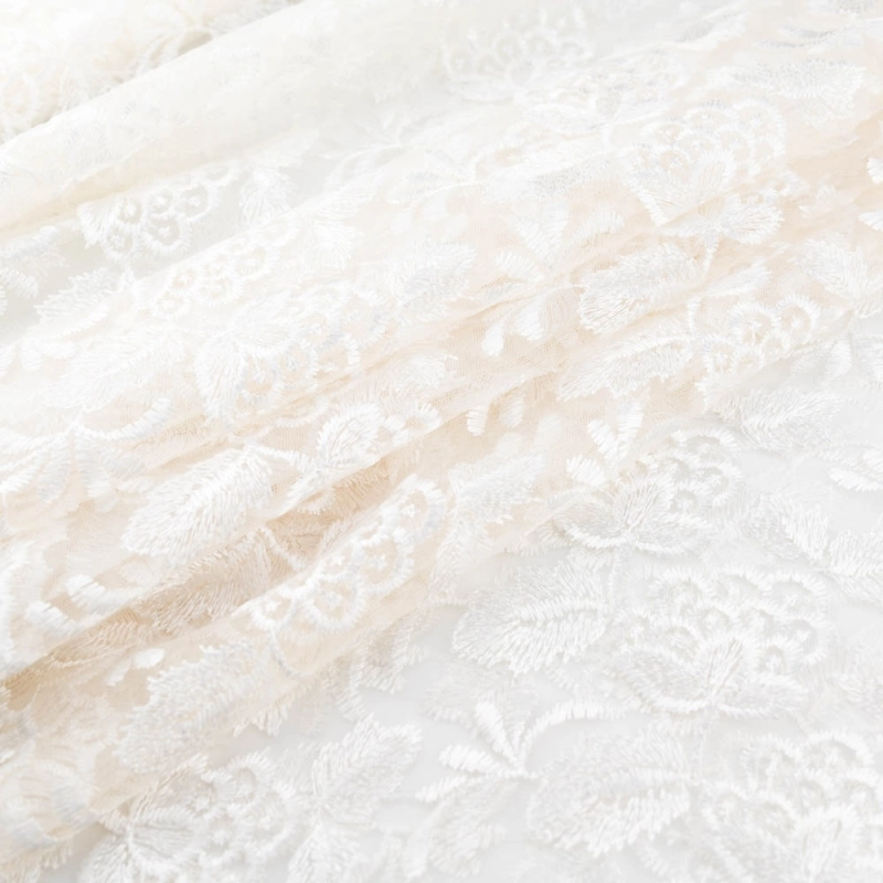 SALE.GIP006 | Guipure-Spitze Blumenmuster und Bogenkante in ecru - 1