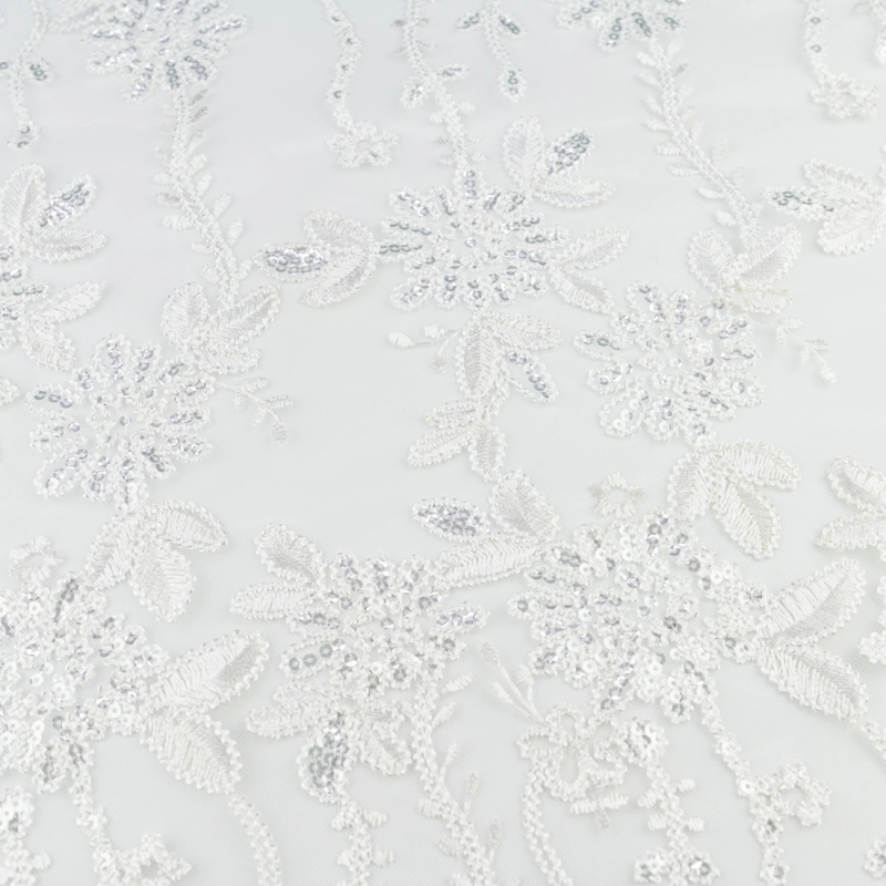 KORS100.365 | Spitzenstoff mit Pailletten, Blumen und Bogenkante weiß - 3