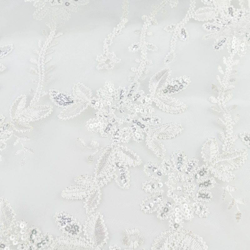 KORS100.365 | Spitzenstoff mit Pailletten, Blumen und Bogenkante weiß - 4