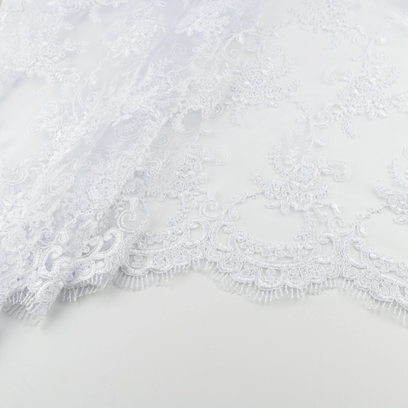KORS100.381 | Spitzenstoff Blumen und Bogenkante weiß - 3