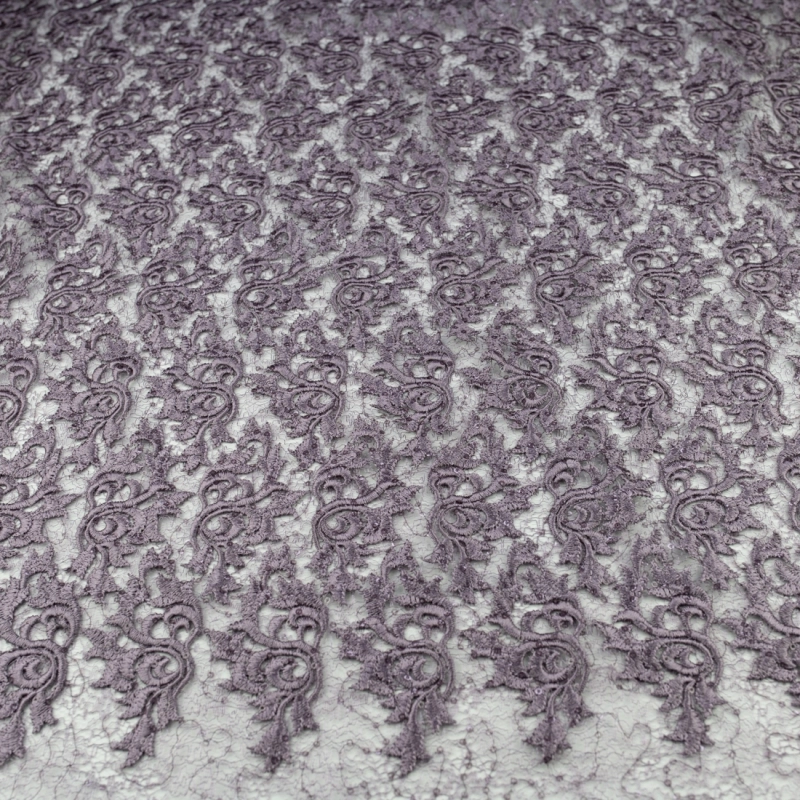 KORS100.406 | Spitzenstoff mit Pailletten und Blumen violett - 3