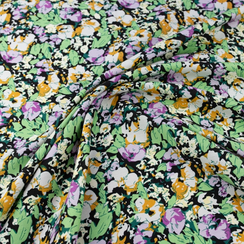 WIS724 | Schwarzer Viskosestoff mit Blumen - 3