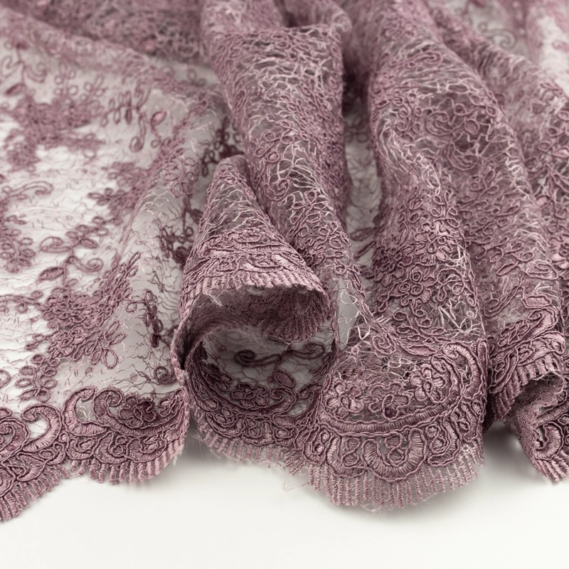 KORS100.266 | Spitzenstoff Blumenmuster mit Bogenkante aubergine - 3