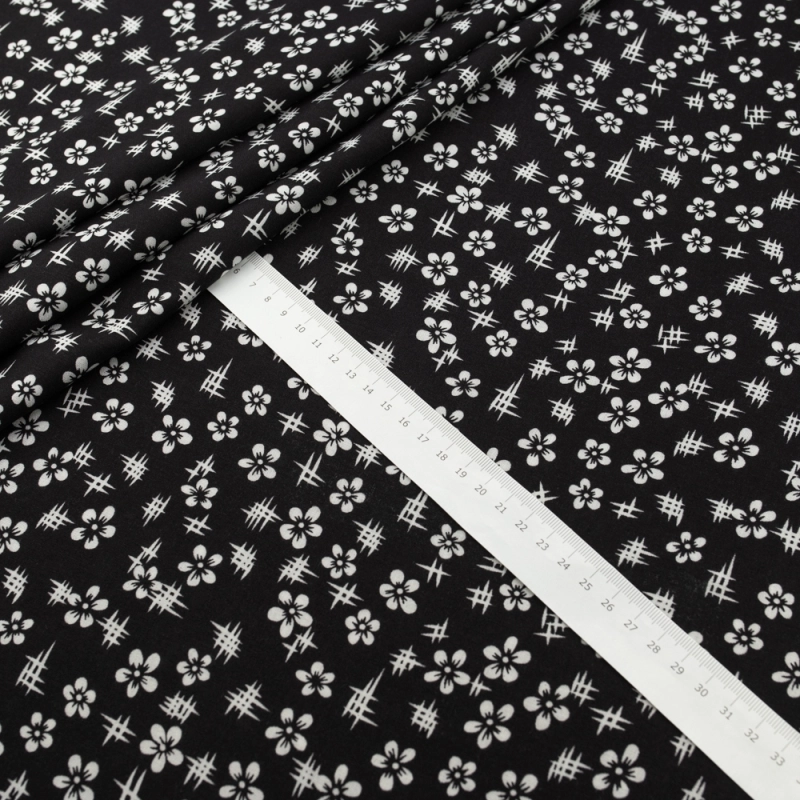 WIS673 | Schwarzer Viskose Stoff mit weißen Blumen - 5
