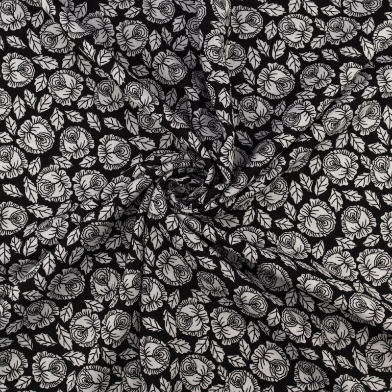 WIS698 | Viskosestoff schwarz mit weißen Blumen - 3