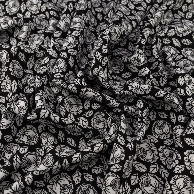 WIS698 | Viskosestoff schwarz mit weißen Blumen - 4
