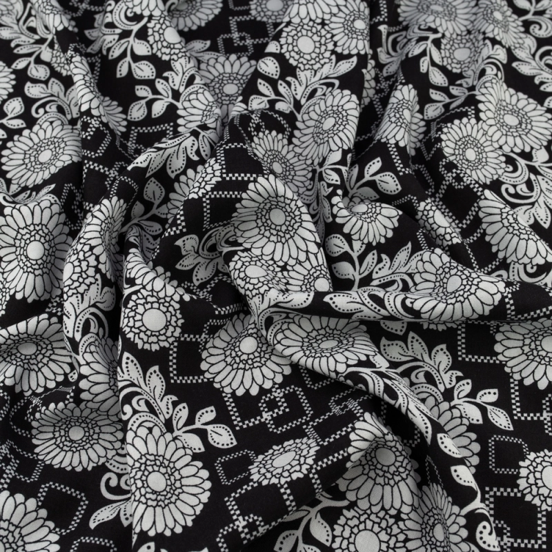 WIS660 | Schwarze Viskosestoff mit floralen Mustern - 5